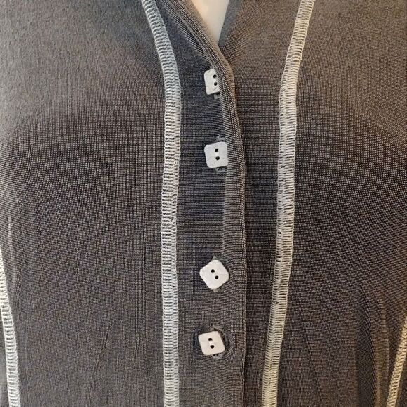 Coldwater Creek Women's Size Medium Stretchy Taupe Button up Jacket with Hoodie - Picture 8 of 13